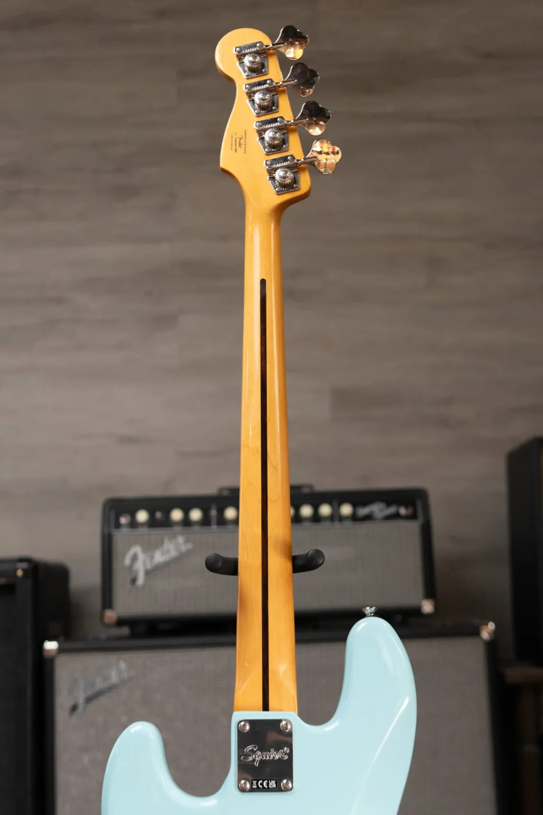 new 8.9 lb Squier Classic Vibe 60s Jazz Bass Daphne Blue haggertys 07