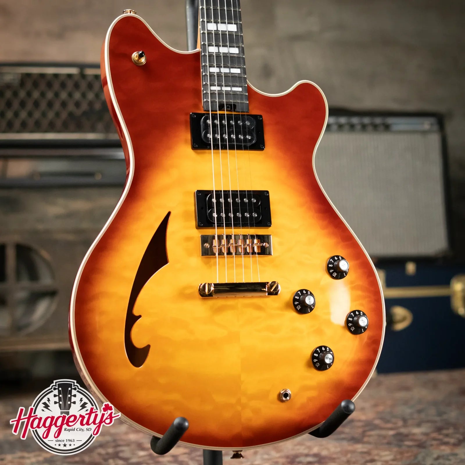 EVH SA-126 Special, QM - Tobacco Sunburst with Hardshell Case
