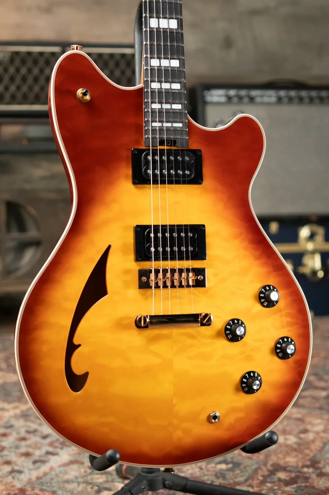EVH SA-126 Special, QM - Tobacco Sunburst with Hardshell Case