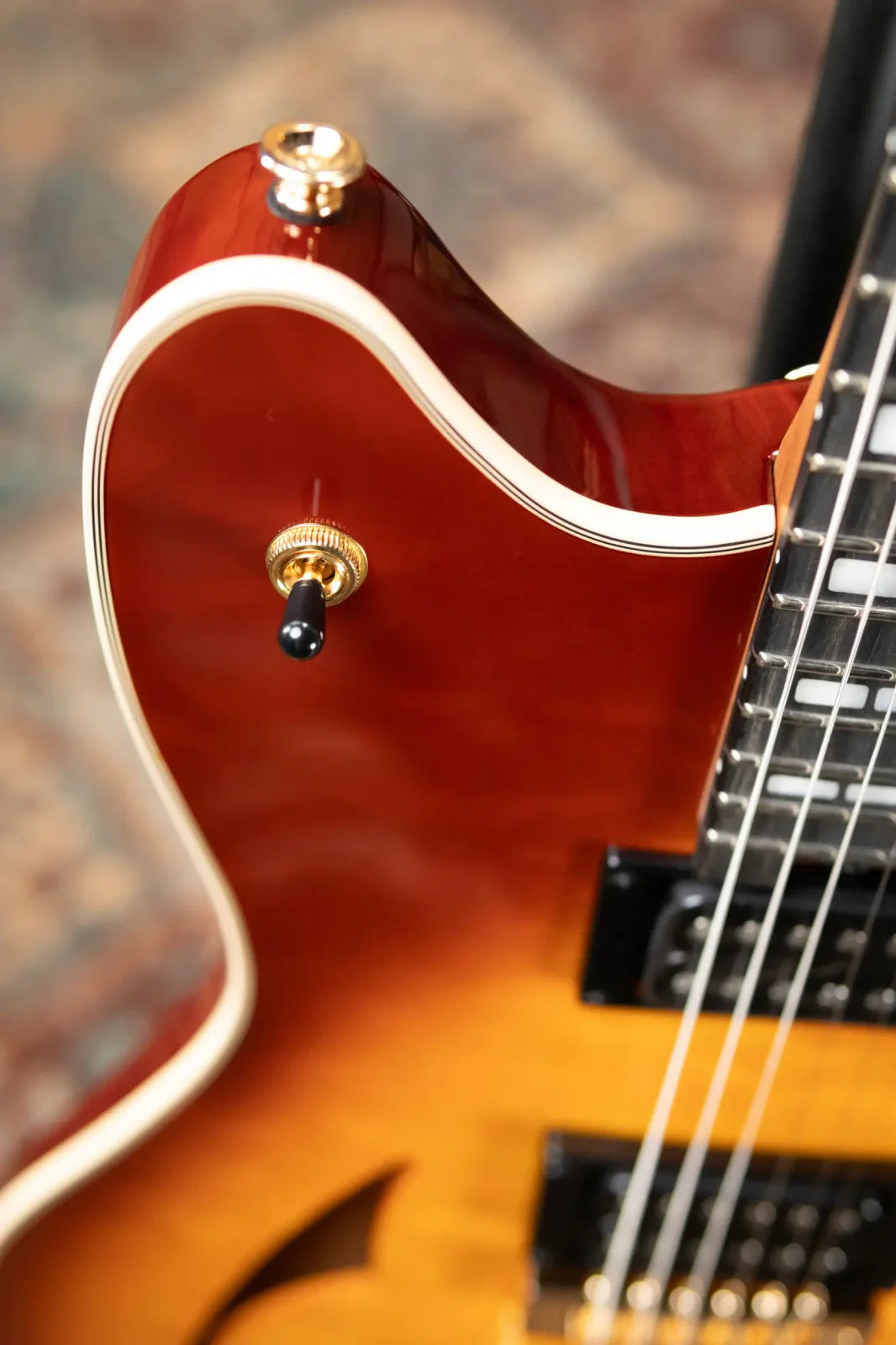 EVH SA-126 Special, QM - Tobacco Sunburst with Hardshell Case