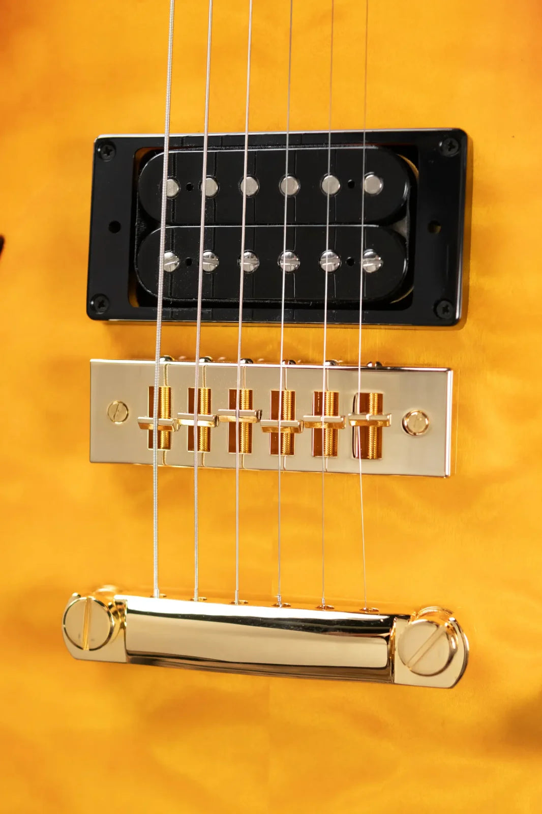 EVH SA-126 Special, QM - Tobacco Sunburst with Hardshell Case