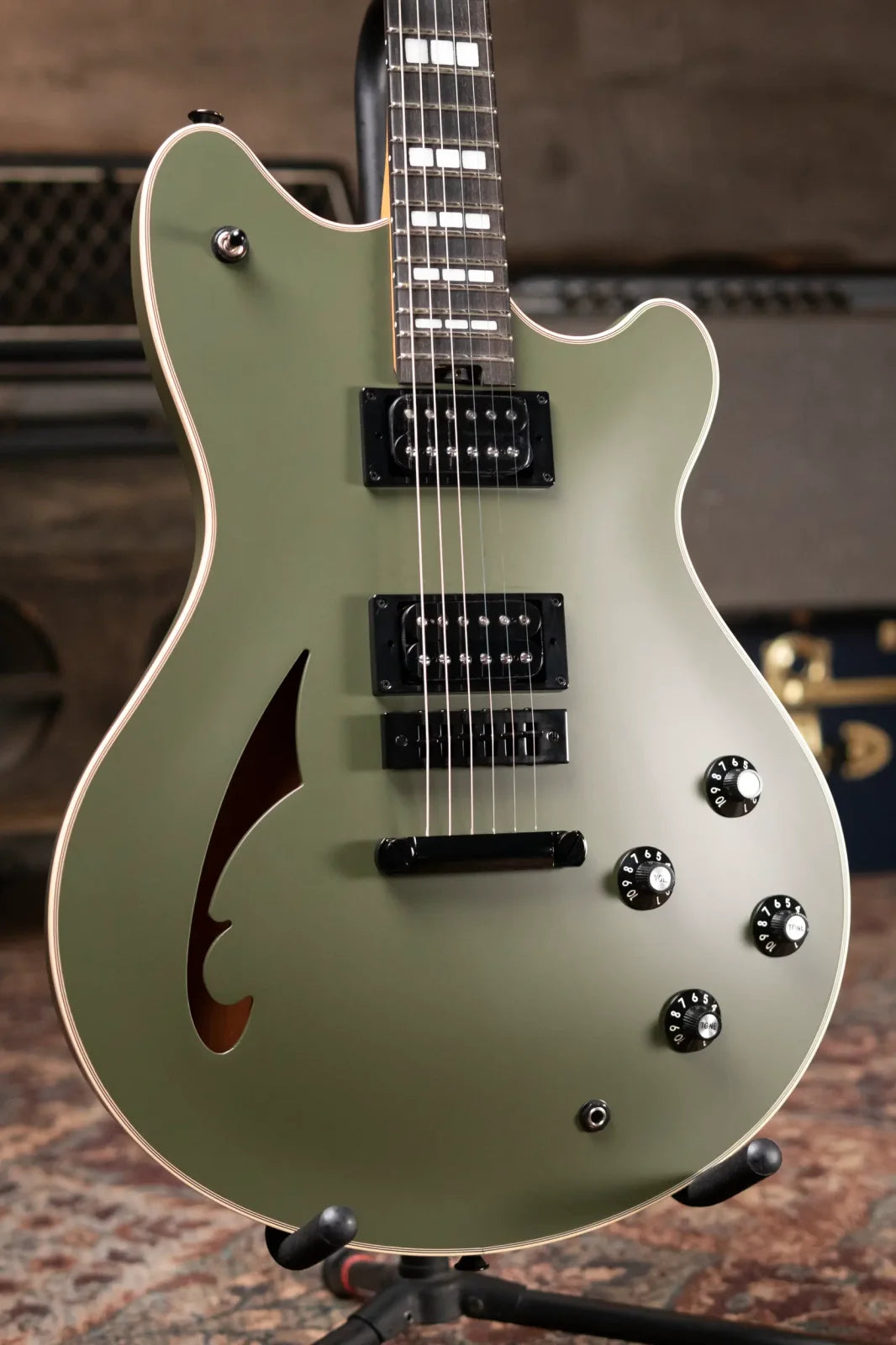 EVH SA-126 Special - Matte Army Drab with Hardshell Case