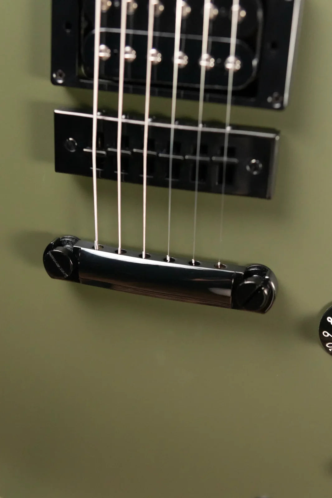 EVH SA-126 Special - Matte Army Drab with Hardshell Case