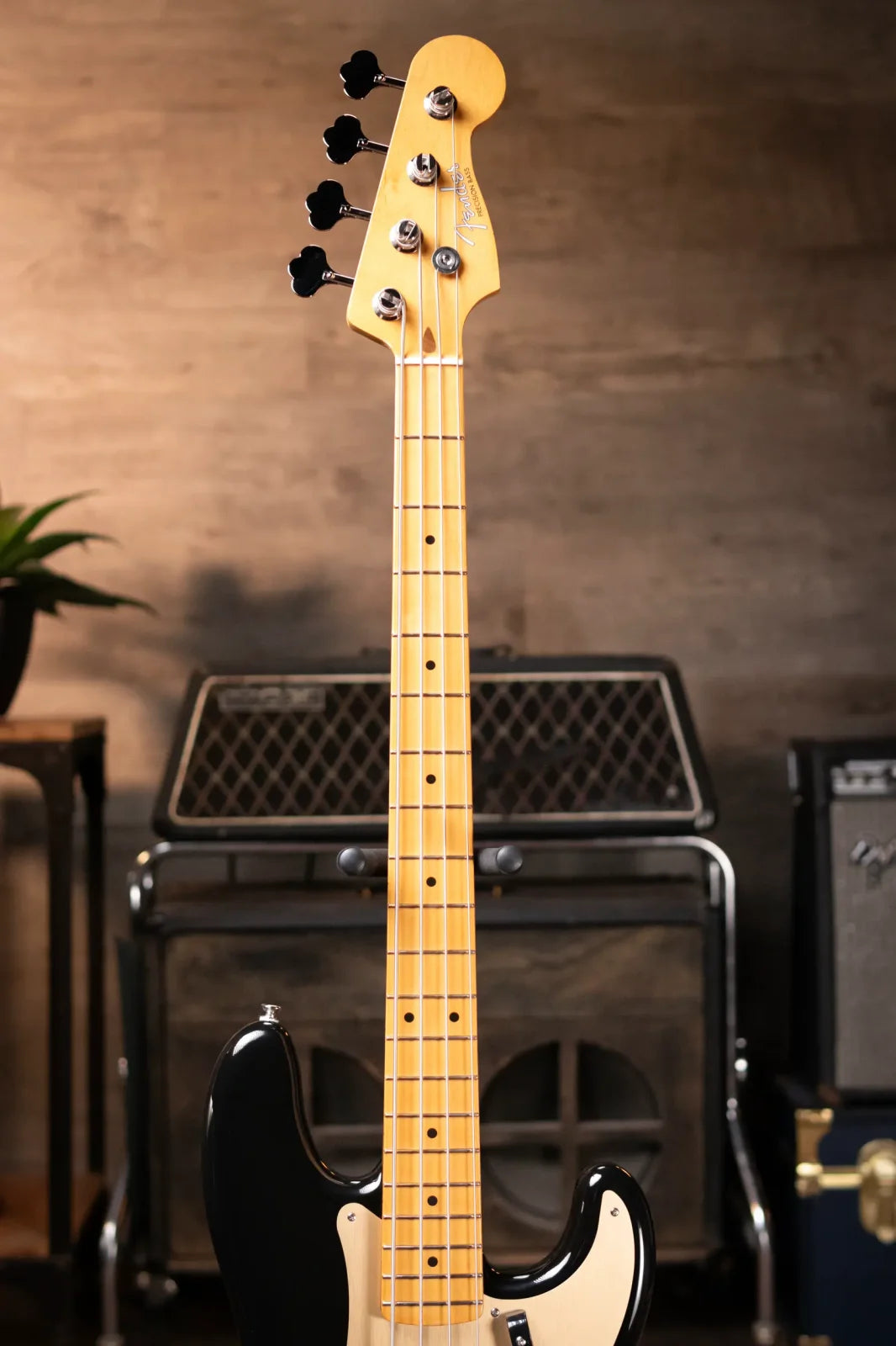Fender Vintera II '50s Precision Bass, Maple Fingerboard - Black with Deluxe Gig Bag