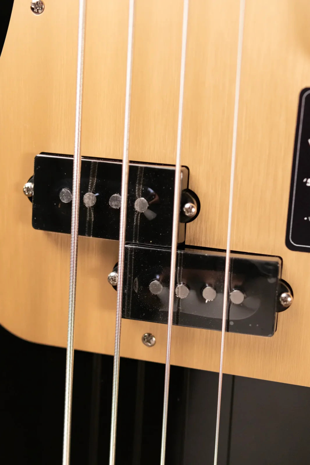 Fender Vintera II '50s Precision Bass, Maple Fingerboard - Black with Deluxe Gig Bag