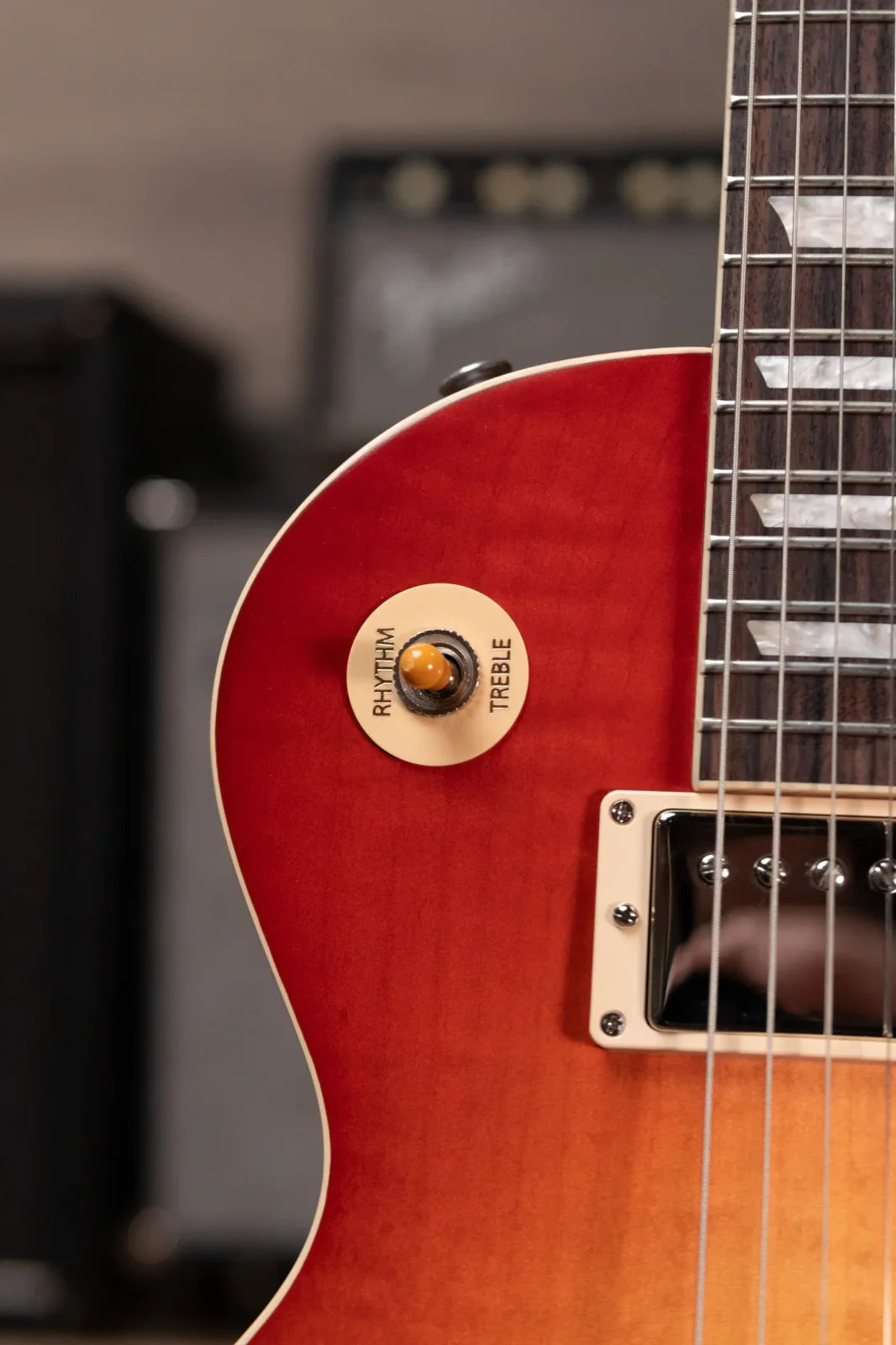 Gibson Les Paul Standard '60s Faded - Vintage Cherry Sunburst with Hardshell Case