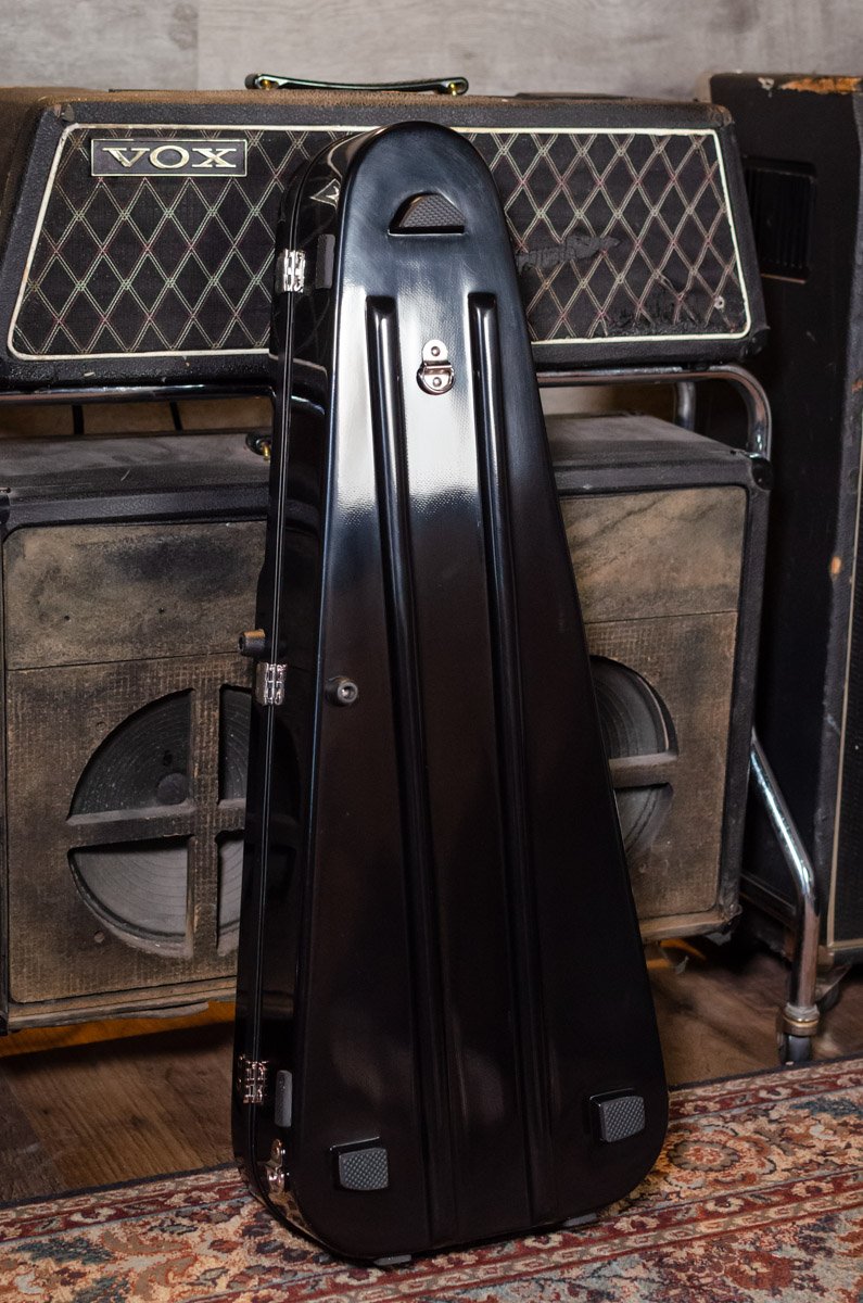 Bobelock 1029 Fiberglass Arrow Mandolin Case- Black/Wine