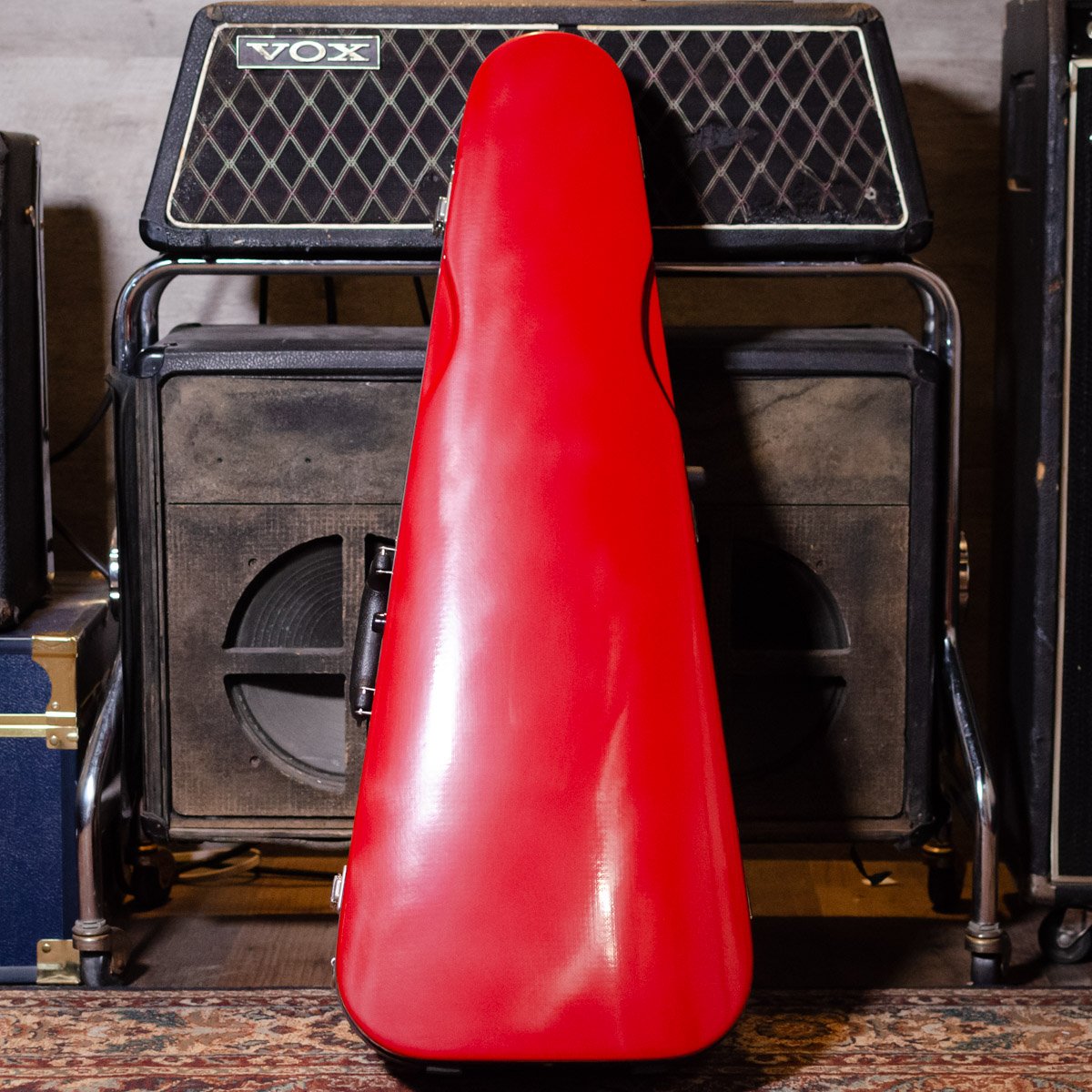 Bobelock 1029 Fiberglass Arrow Mandolin Case- Red/Gray