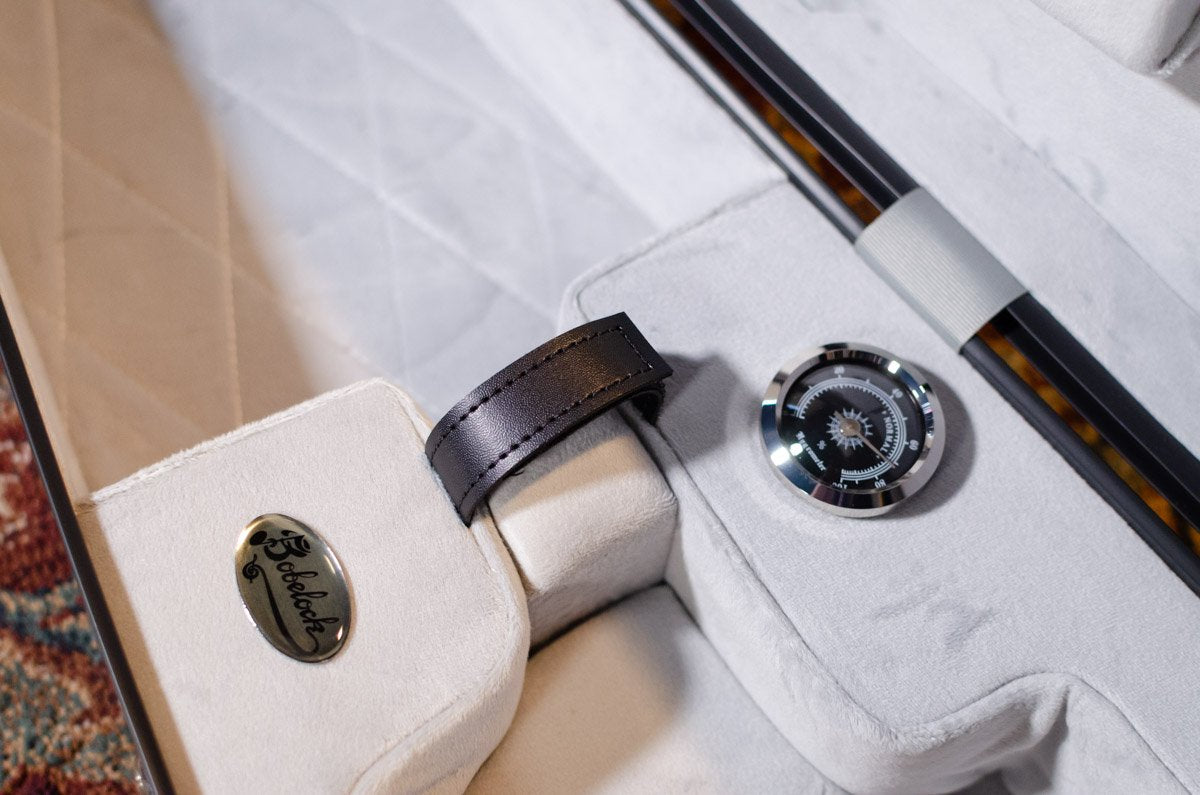 Bobelock 1029 Fiberglass Arrow Mandolin Case- Red/Gray