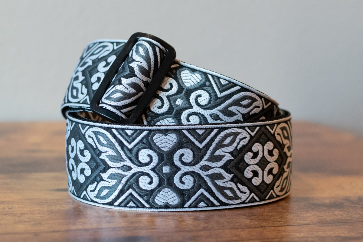 Ernie Ball P04166 Tribal Silver Guitar Strap