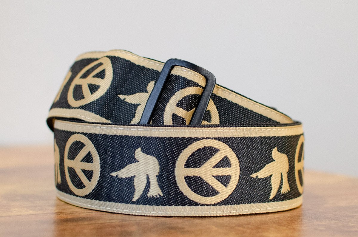 new ERNIE BALL P04613 PEACE LOVE DOVE STRAP haggertys 2