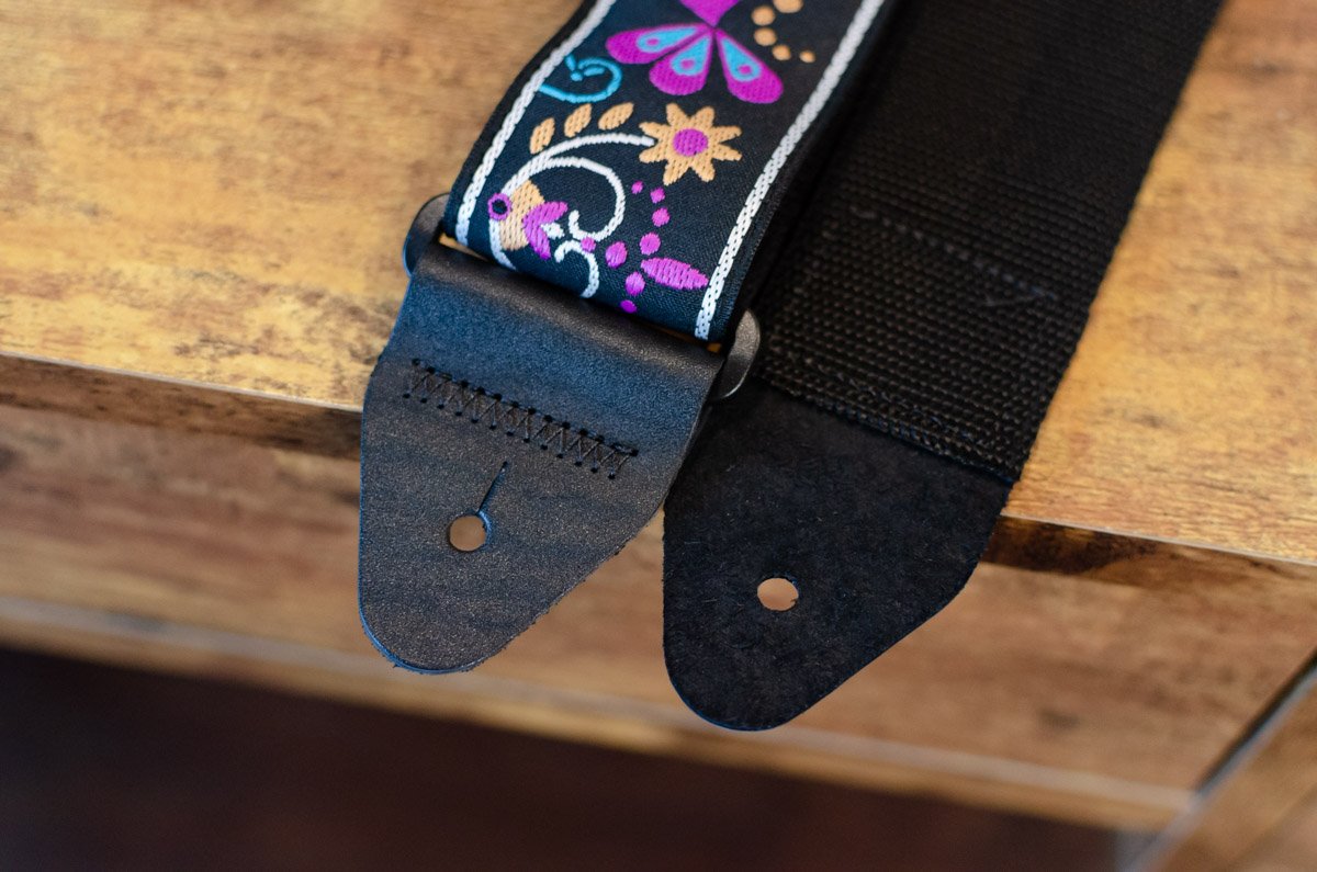 Ernie Ball P05331 Purple Bird Lupin Jacquard Guitar Strap