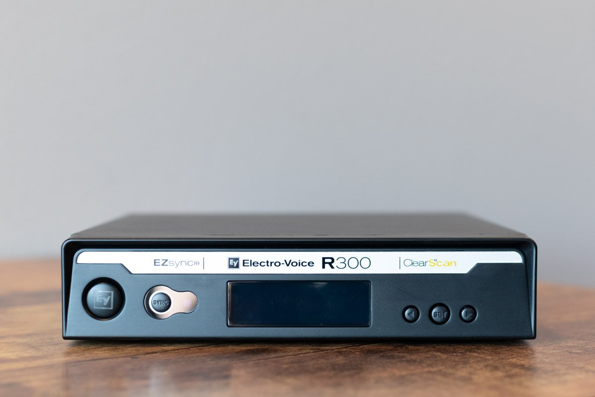 EV R300 Lapel Wireless Microphone