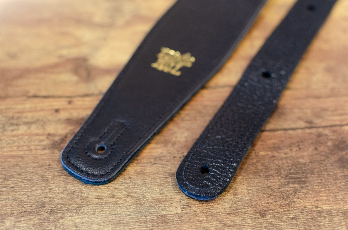 Ernie Ball 2.5" Adjustable Italian Leather Guitar Strap with Fur Padding - Black