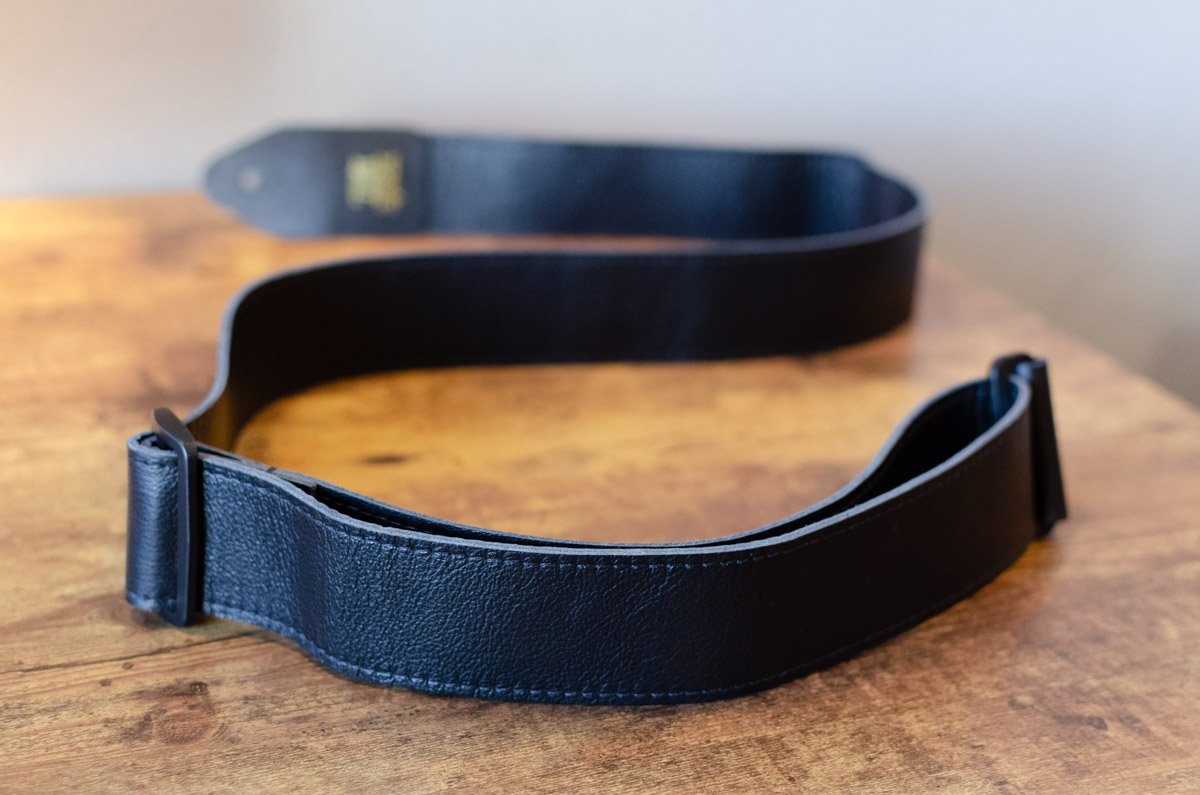 Ernie Ball P04134 Tri-Glide Leather Guitar Strap - Black