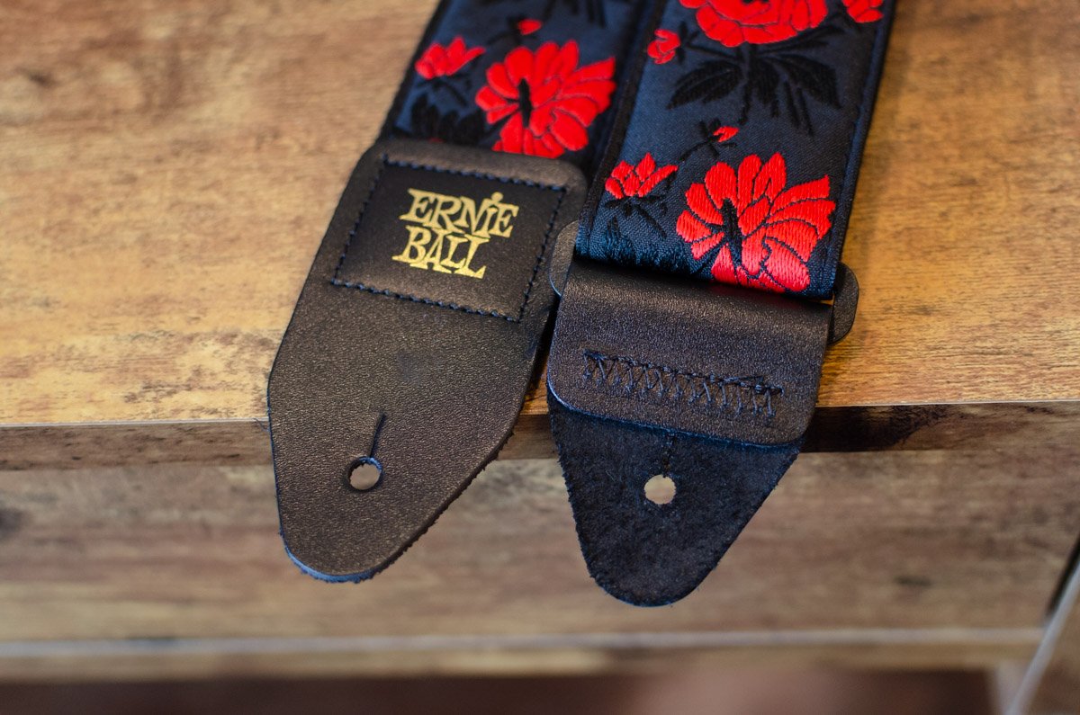 Ernie Ball P05335 Tango Rose Jacquard Strap