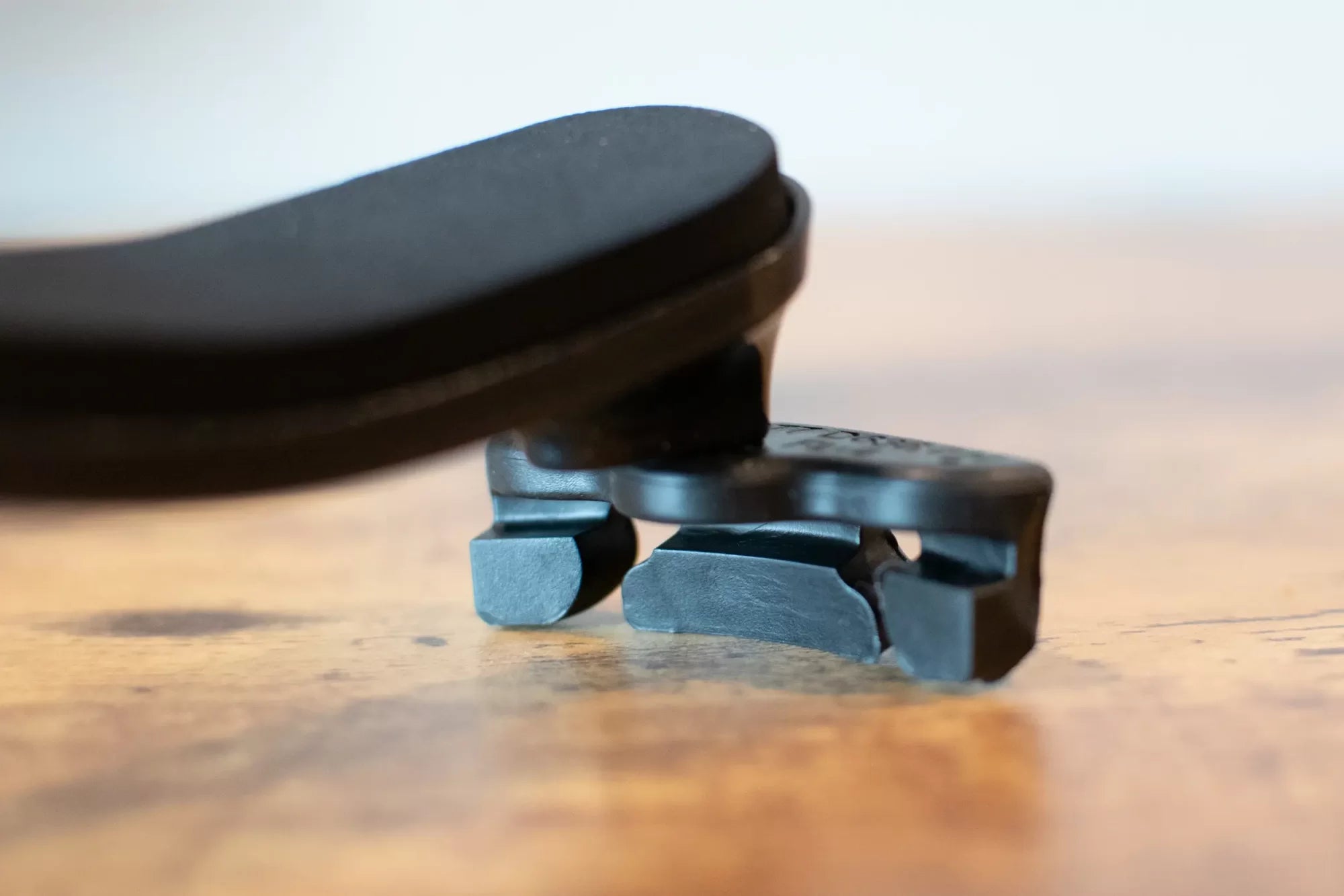 Everest Violin/Viola Shoulder Rest, Black - 1/10-1/4