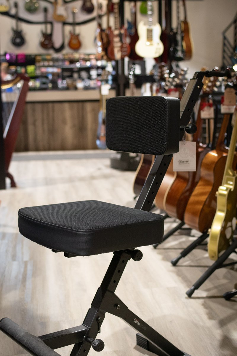 Gator Frameworks GFW-GTR-SEATDLX Deluxe Guitar Seat with Single Hanging Guitar Stand
