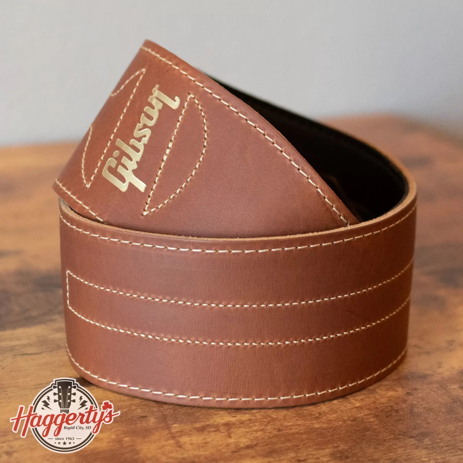 new Gibson Classic Leather Guitar Strap Brown haggertys 1