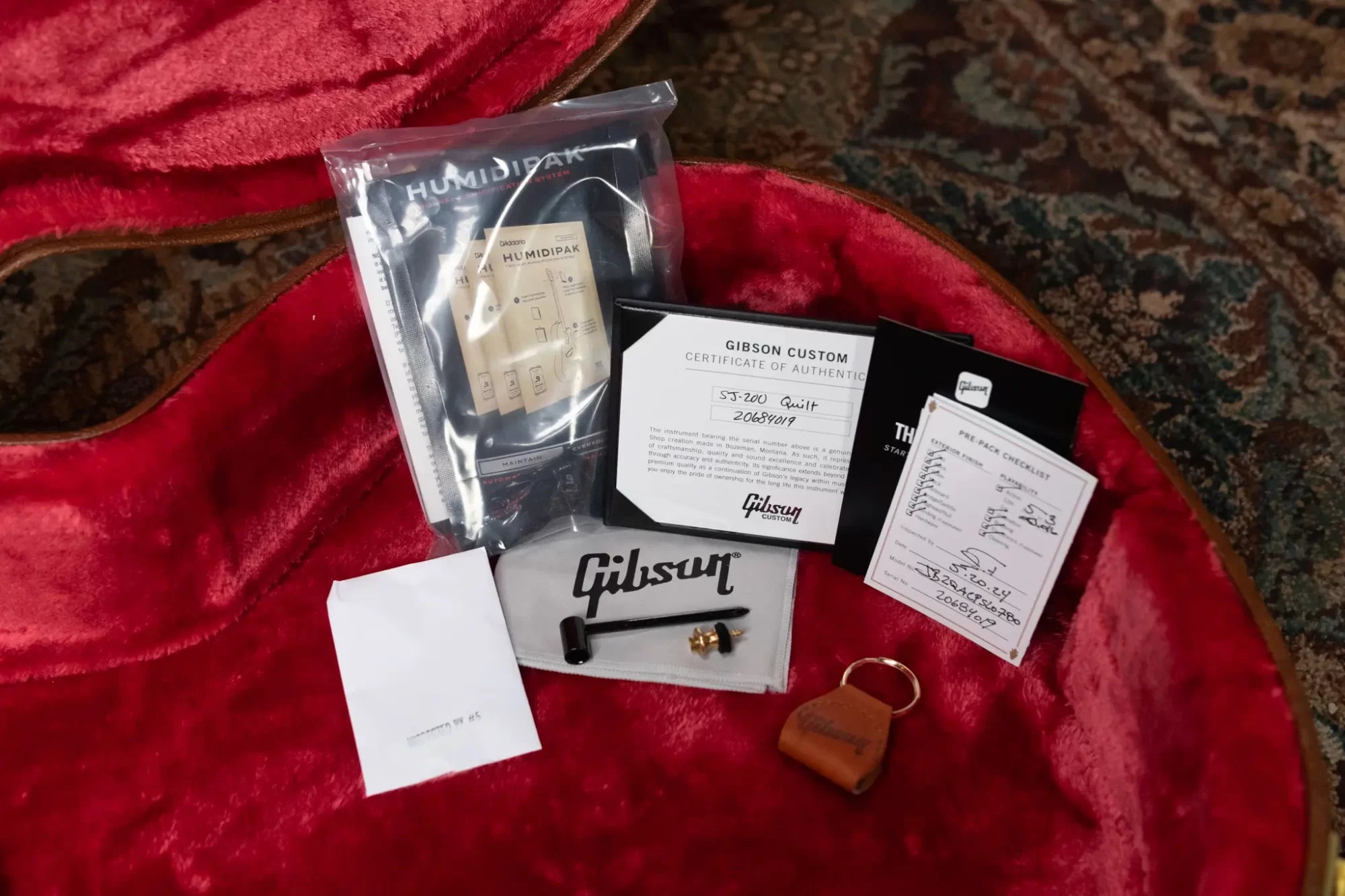 Gibson Custom SJ-200 Original Acoustic/Electric Guitar - Quilt Cherry with Hardshell Case