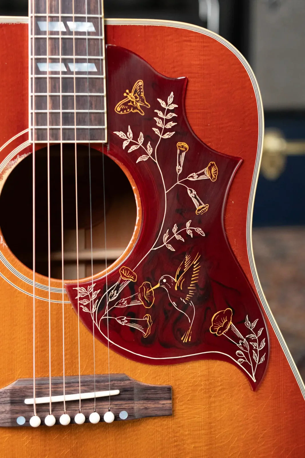 Gibson 1960 Hummingbird Light Aged - Heritage Cherry Sunburst with Hardshell Case