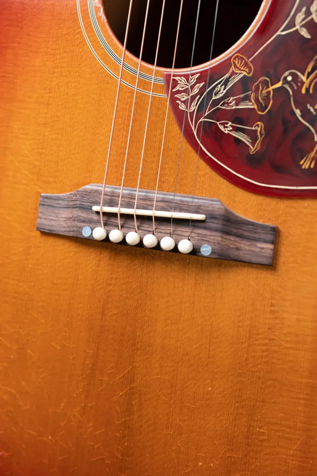 Gibson 1960 Hummingbird Light Aged - Heritage Cherry Sunburst with Hardshell Case
