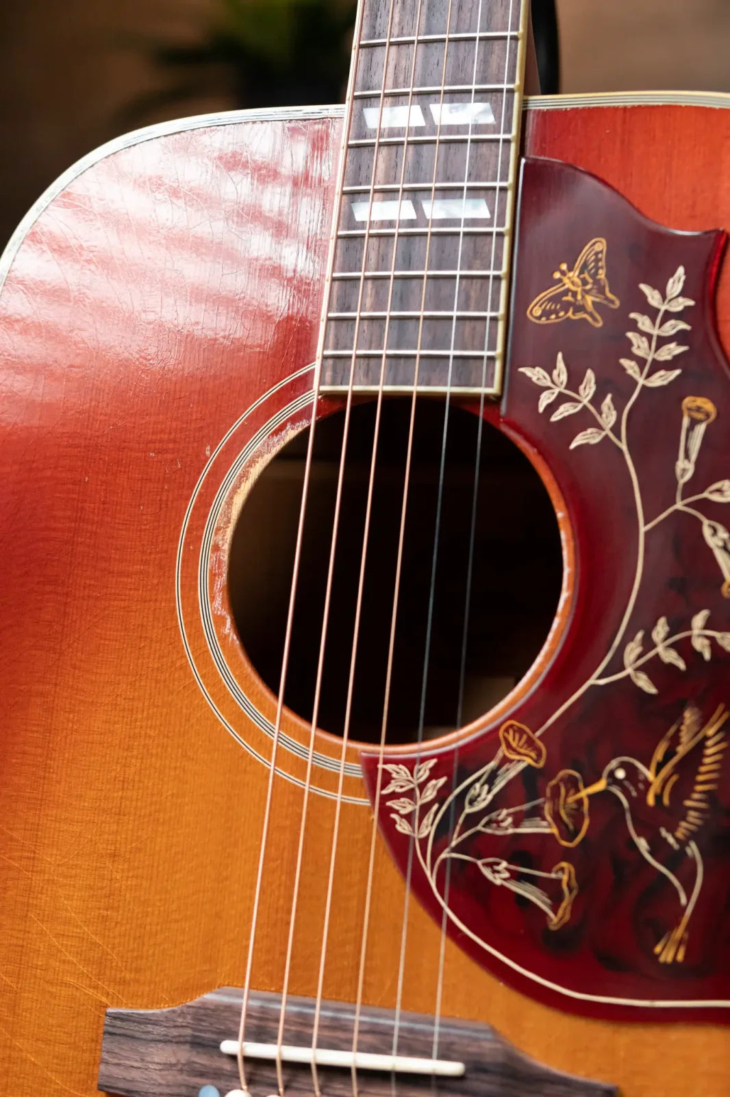 Gibson 1960 Hummingbird Light Aged - Heritage Cherry Sunburst with Hardshell Case