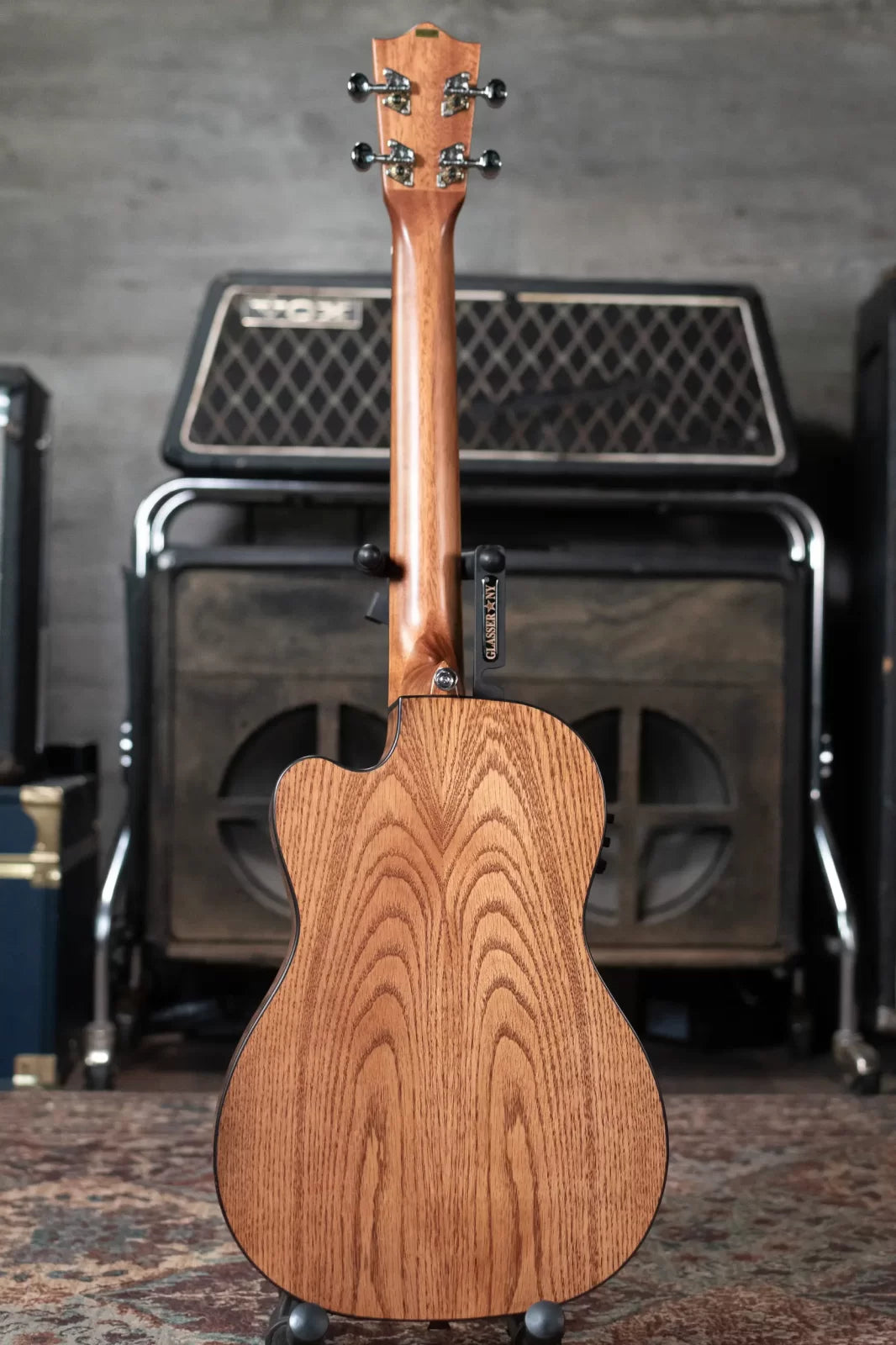 Lanikai OA-CEB Oak Baritone Ukulele Cutaway with Electronics