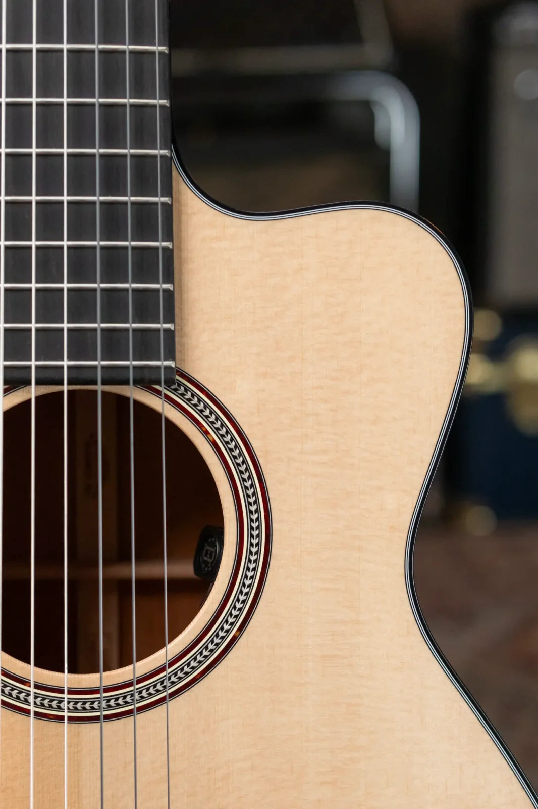 Martin 000C12-16E Nylon Acoustic/Electric with Gig Bag - Demo