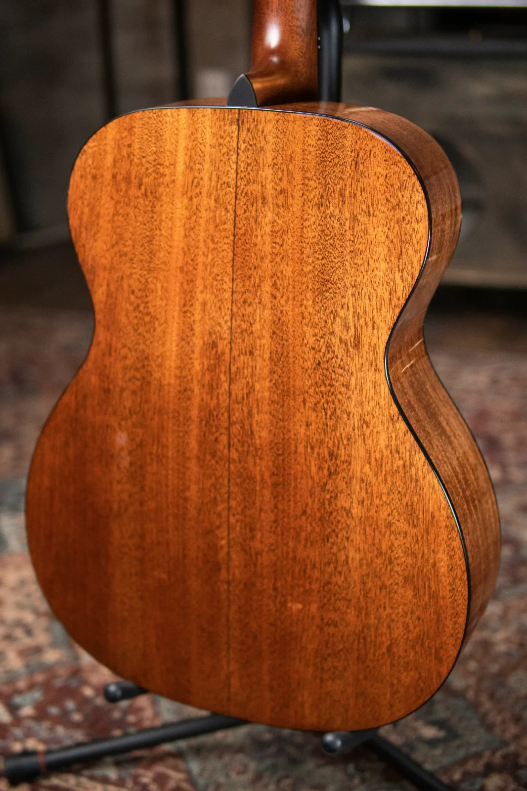 Martin 000-18 Acoustic Guitar with Hardshell Case - Demo
