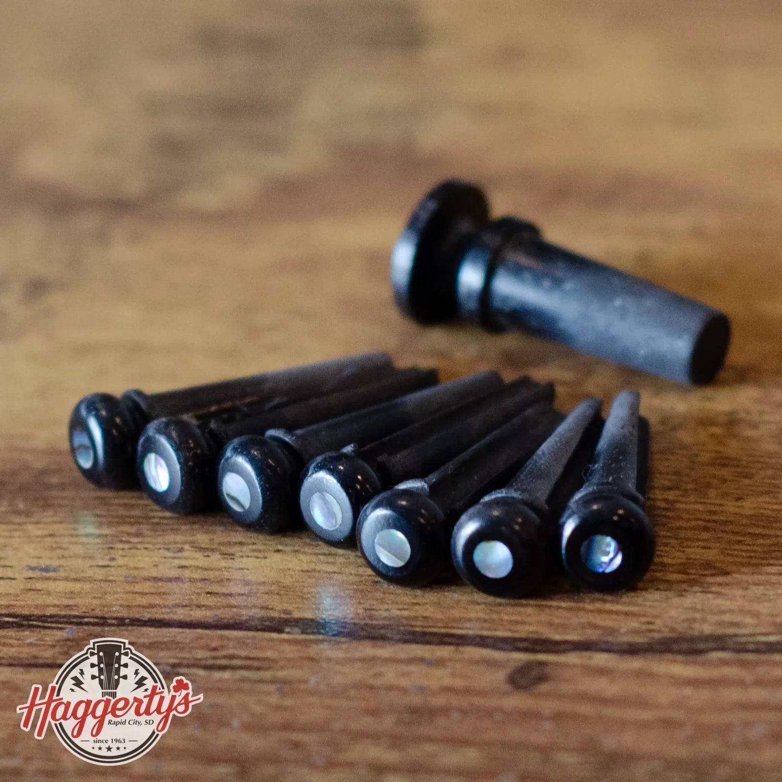 Martin Pearl Inlaid Bridge & Endpins (Ebony)