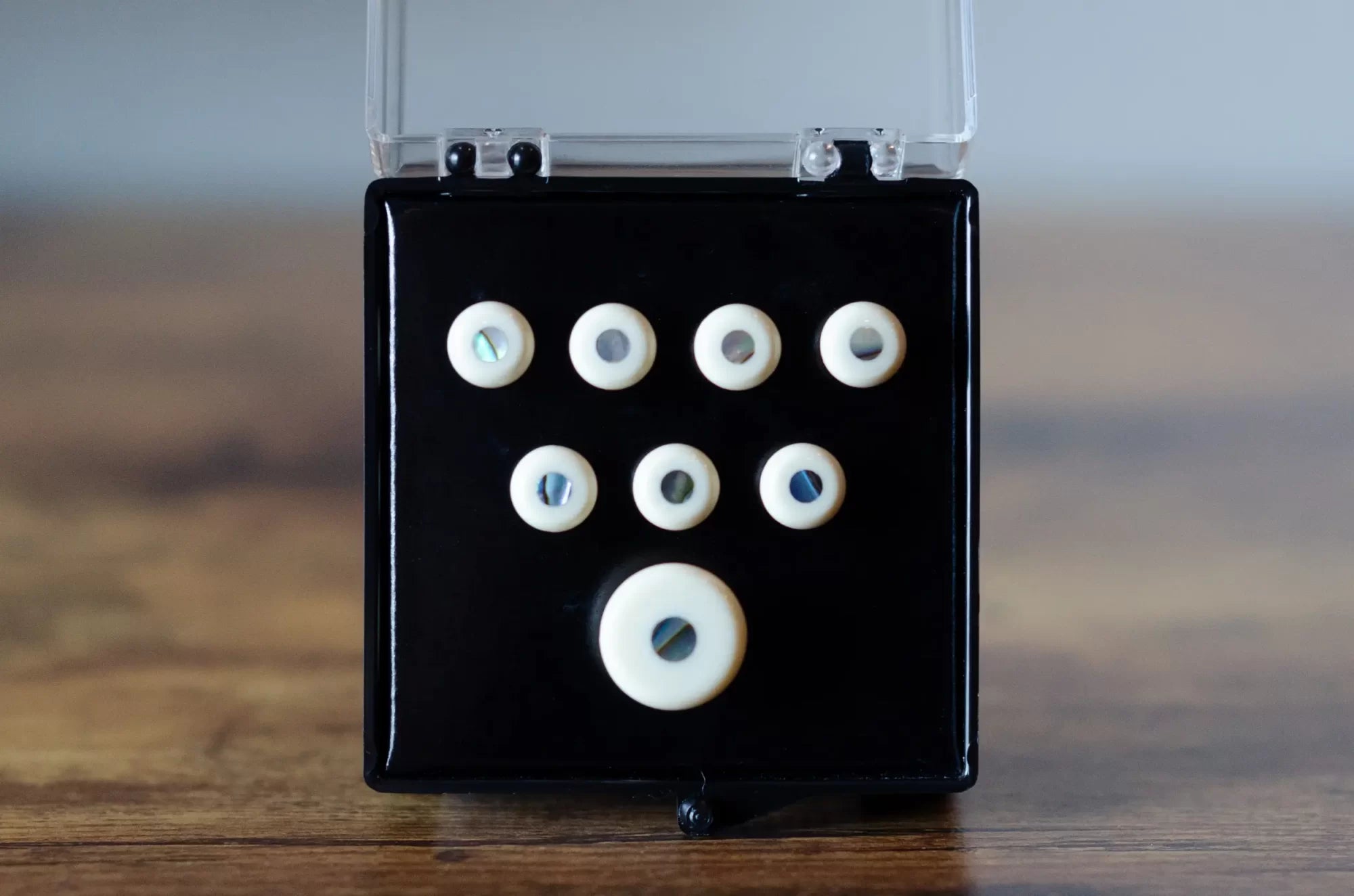 Martin Pearl Inlaid Bridge & Endpins (White)