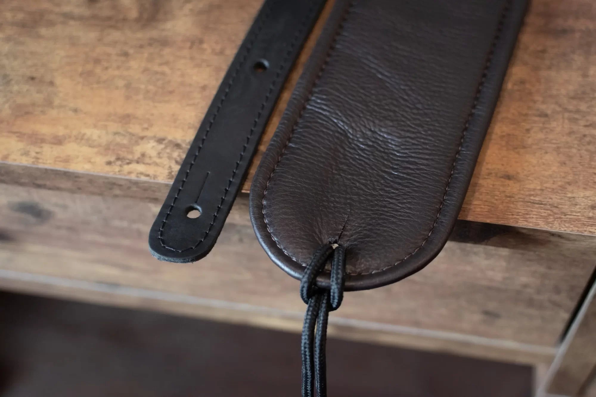 Martin Premium Rolled Leather Guitar Strap - Black