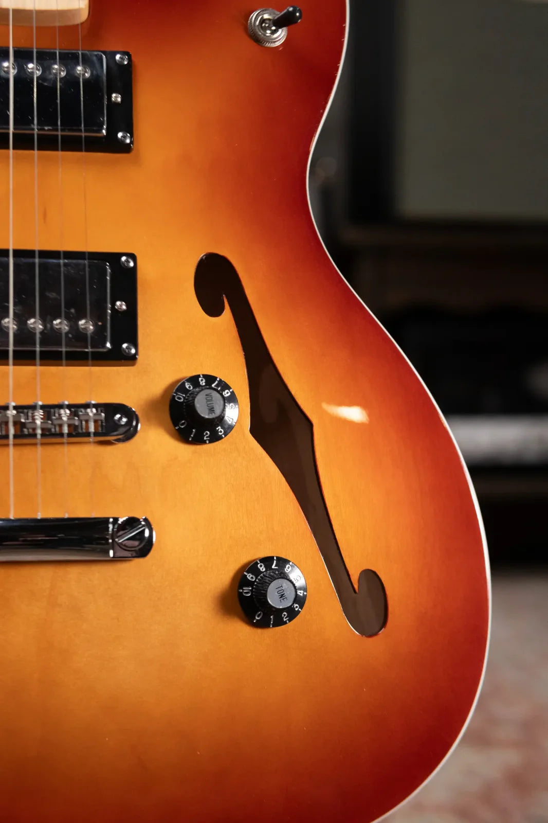Squier Affinity Series Starcaster Deluxe - Sienna Sunburst