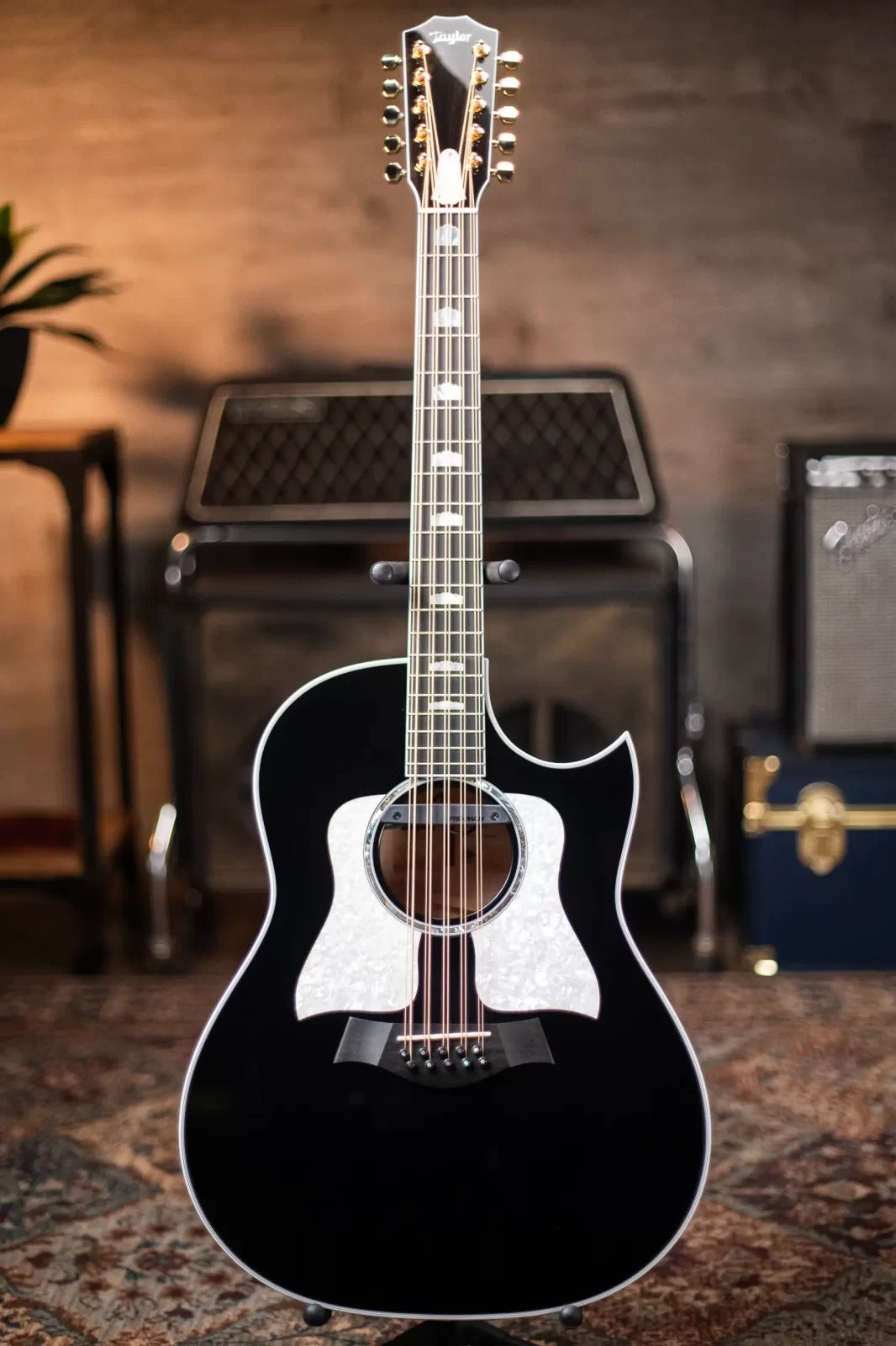 Taylor 657ce Bajo Quinto 10-String Acoustic/Electric Guitar with Hardshell Case