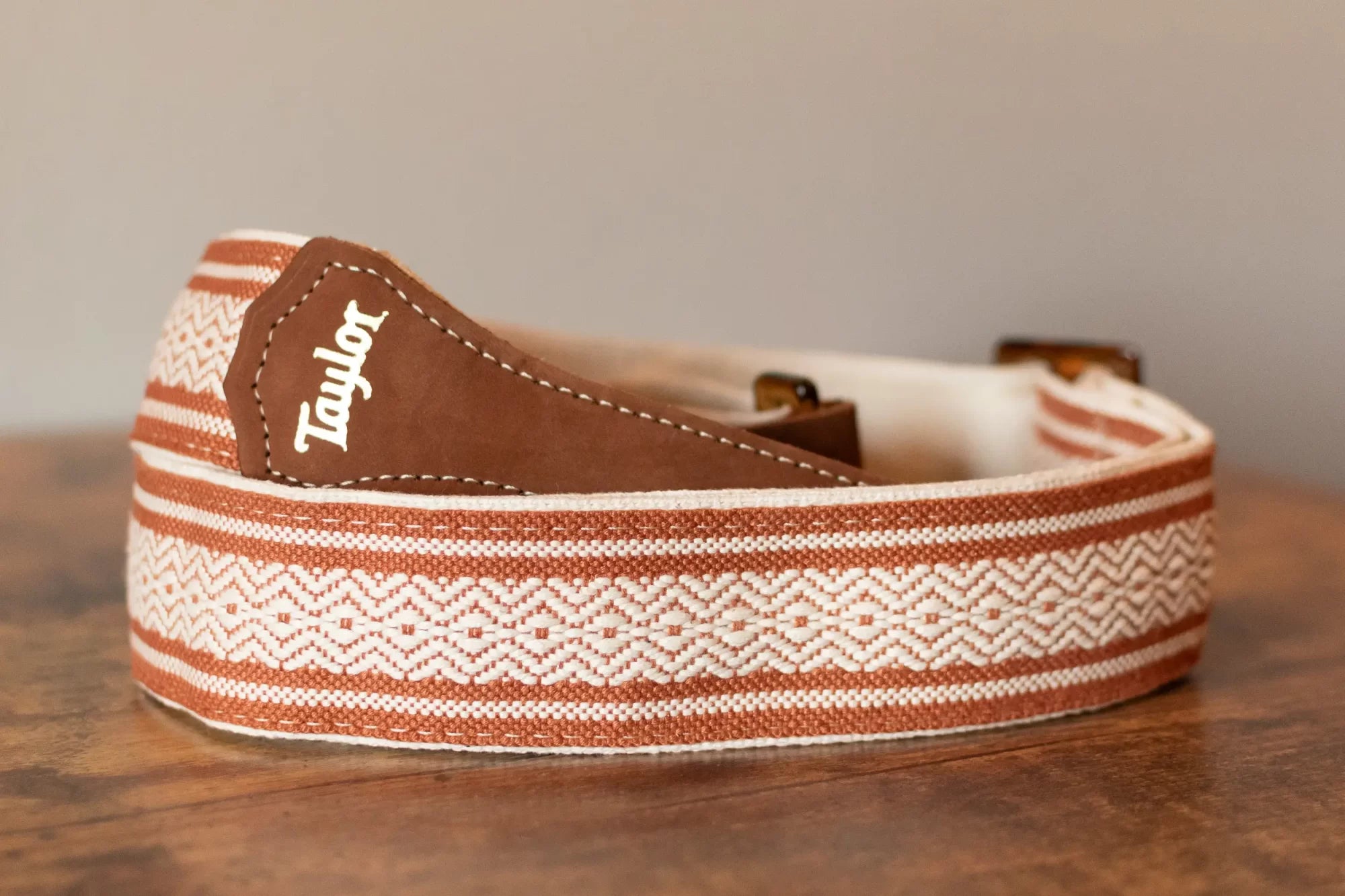 Taylor Academy Guitar Strap - White/Brown Jacquard Cotton - 2"