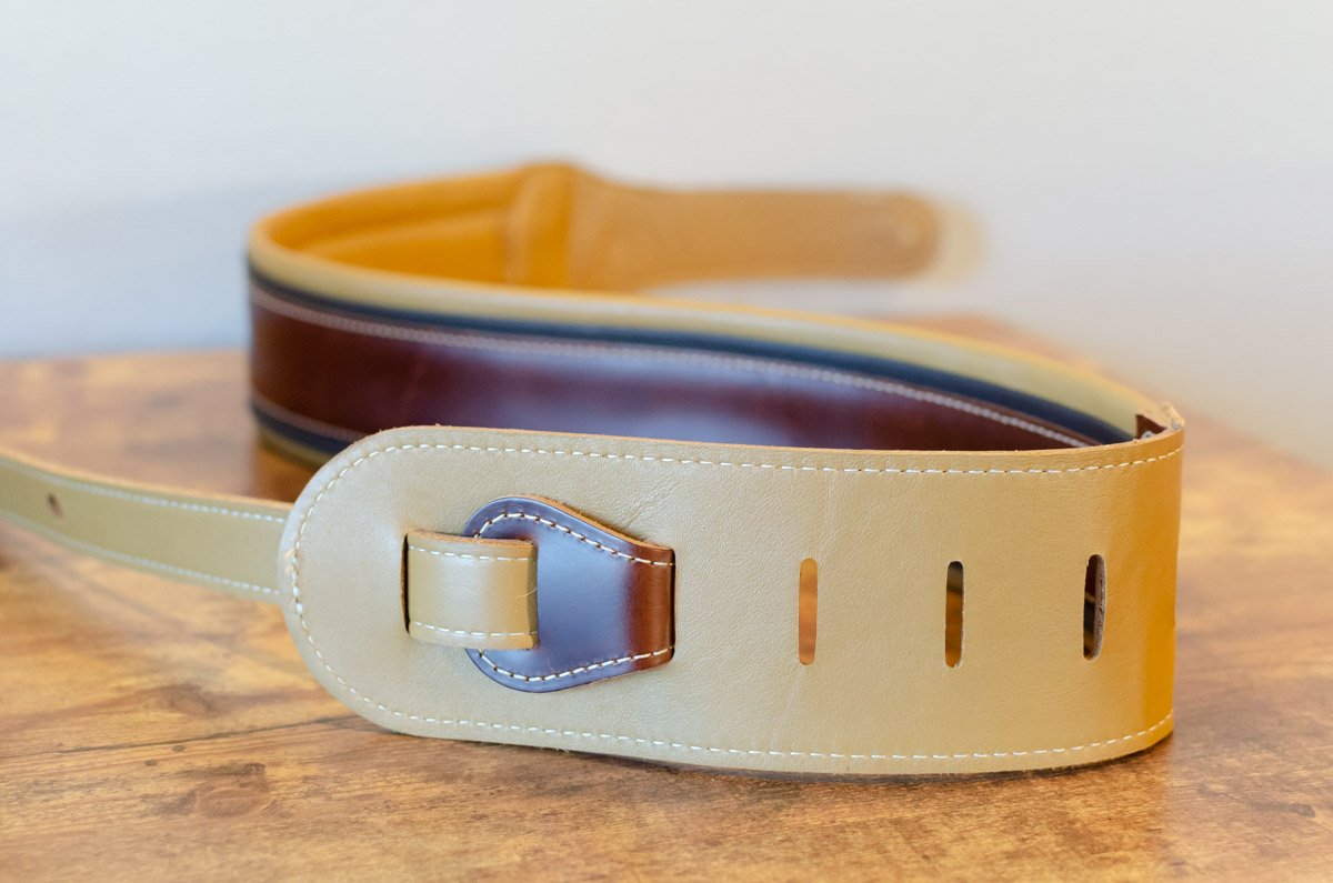 Taylor Ascension Leather Guitar Strap - Black/Butterscotch 3"