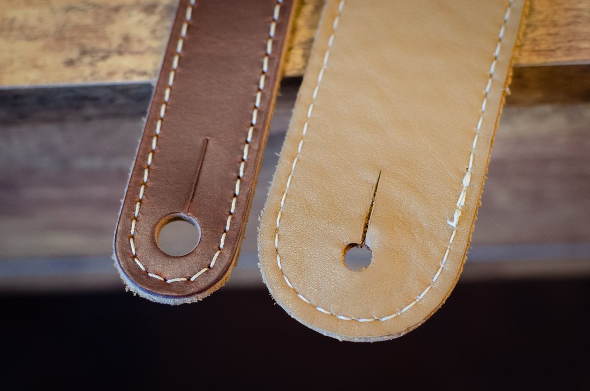Taylor Ascension Leather Guitar Strap - Black/Butterscotch 3"