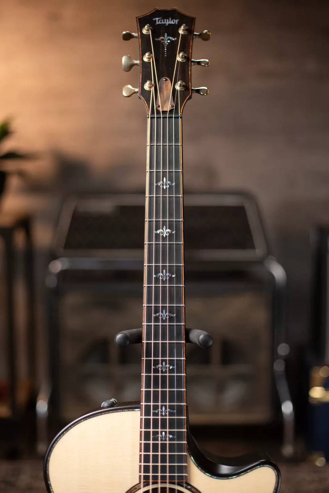 Taylor Builder's Edition 914ce Natural Grand Auditorium Acoustic/Electric with Deluxe Hardshell Case