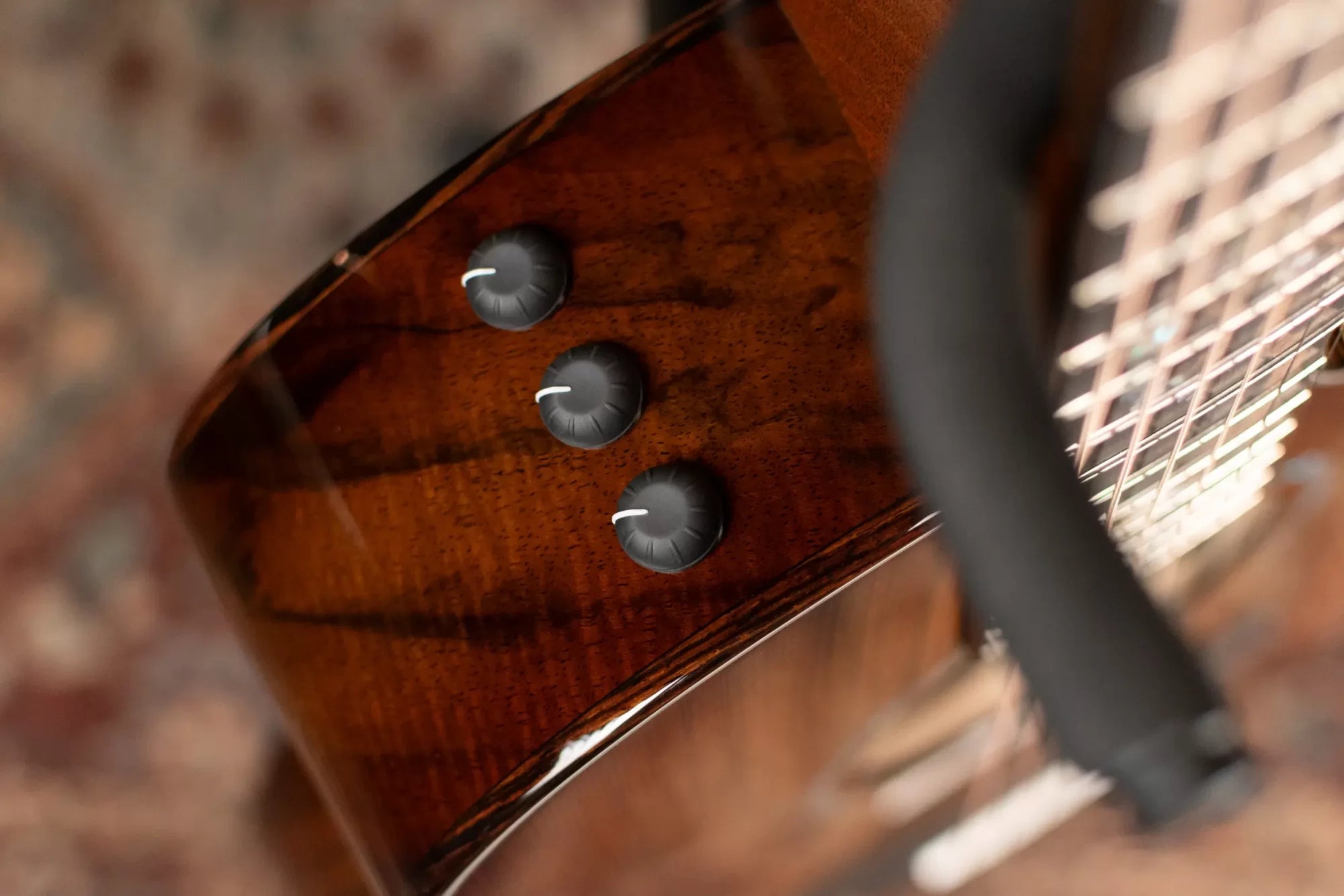 Taylor Custom Shop Queen's Walnut/Redwood Grand Concert Acoustic Guitar with Hardshell Case