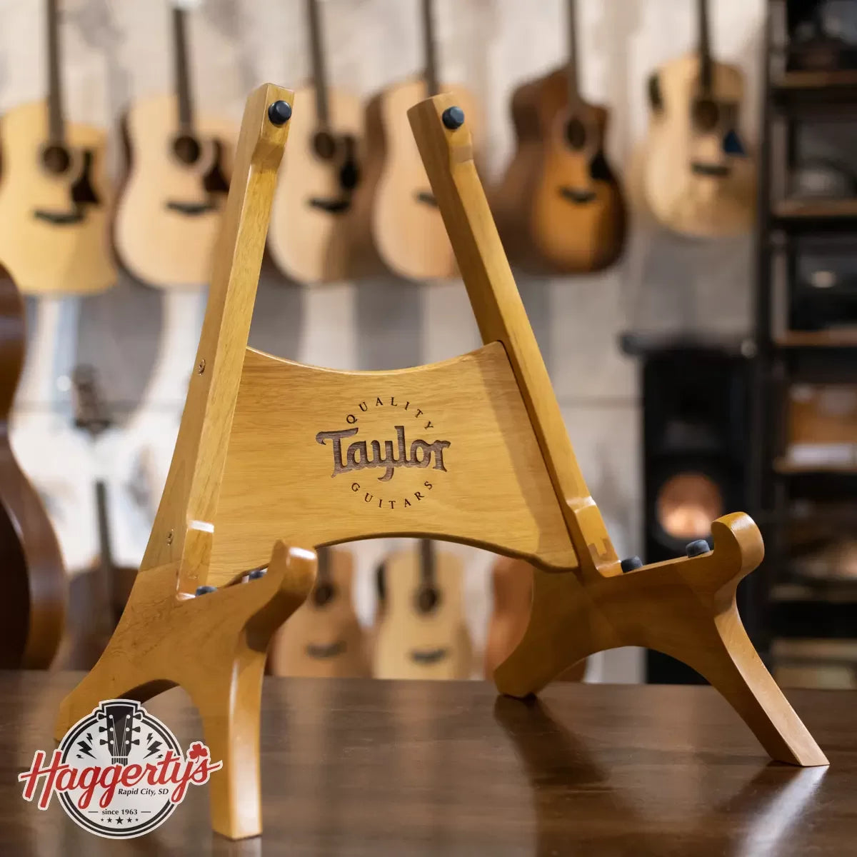 new Taylor Mahogany Guitar Stand Mahogany Natural Finish haggertys 1