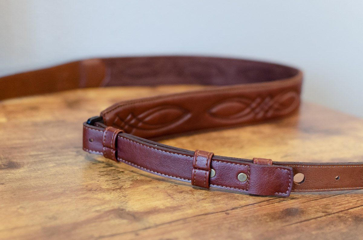 Taylor Strap Vegan Leather Guitar Strap - Medium Brown 2" (4201-20)