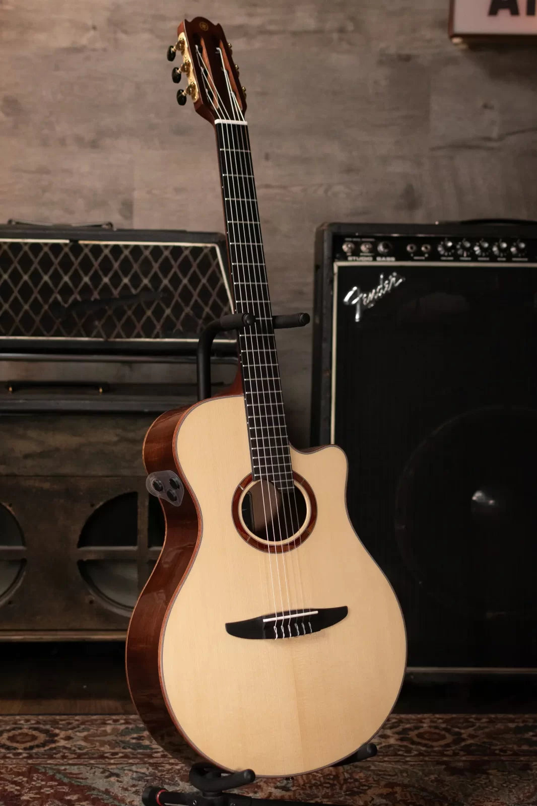 Yamaha NTX5 Acoustic/Electric Guitar - Natural with Gig Bag