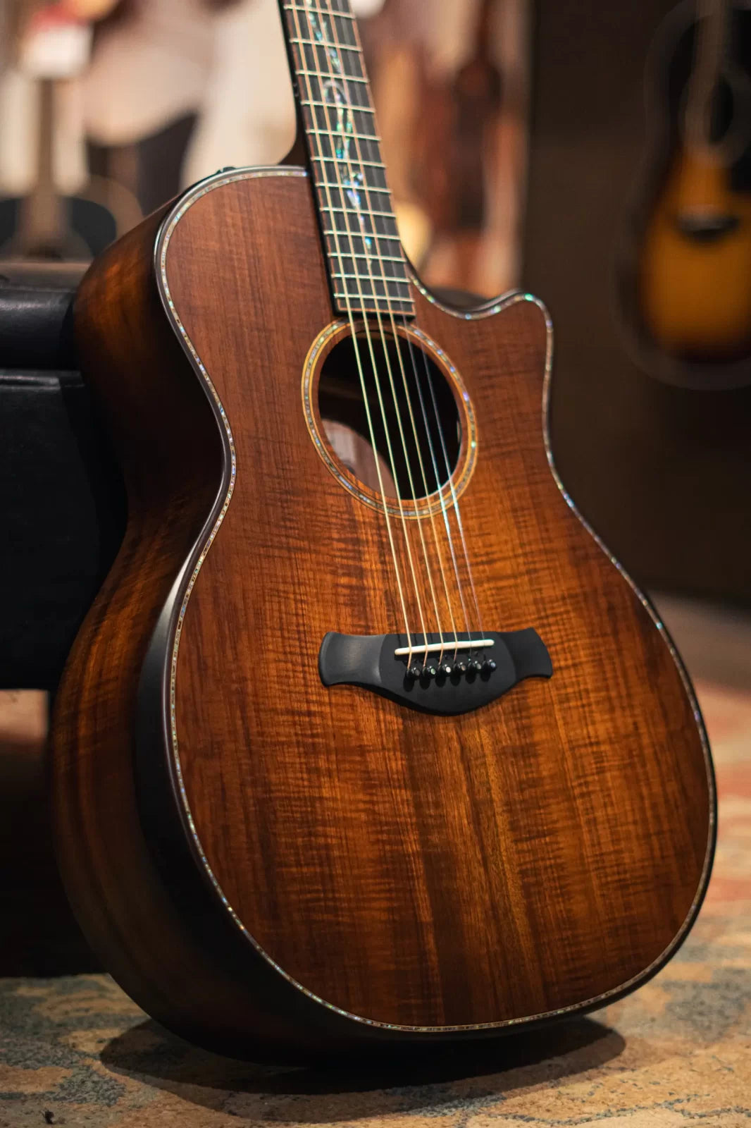 Taylor Builder's Edition K24ce Grand Auditorium Acoustic/Electric Guitar with Deluxe Hardshell Case