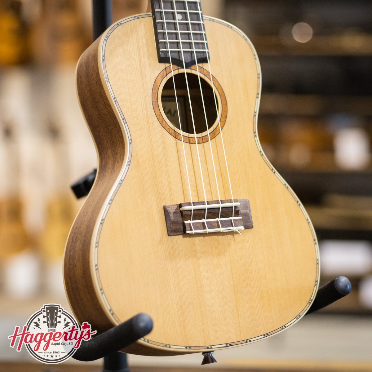 Lanikai CDST-C Cedar Solid Top Concert Ukulele