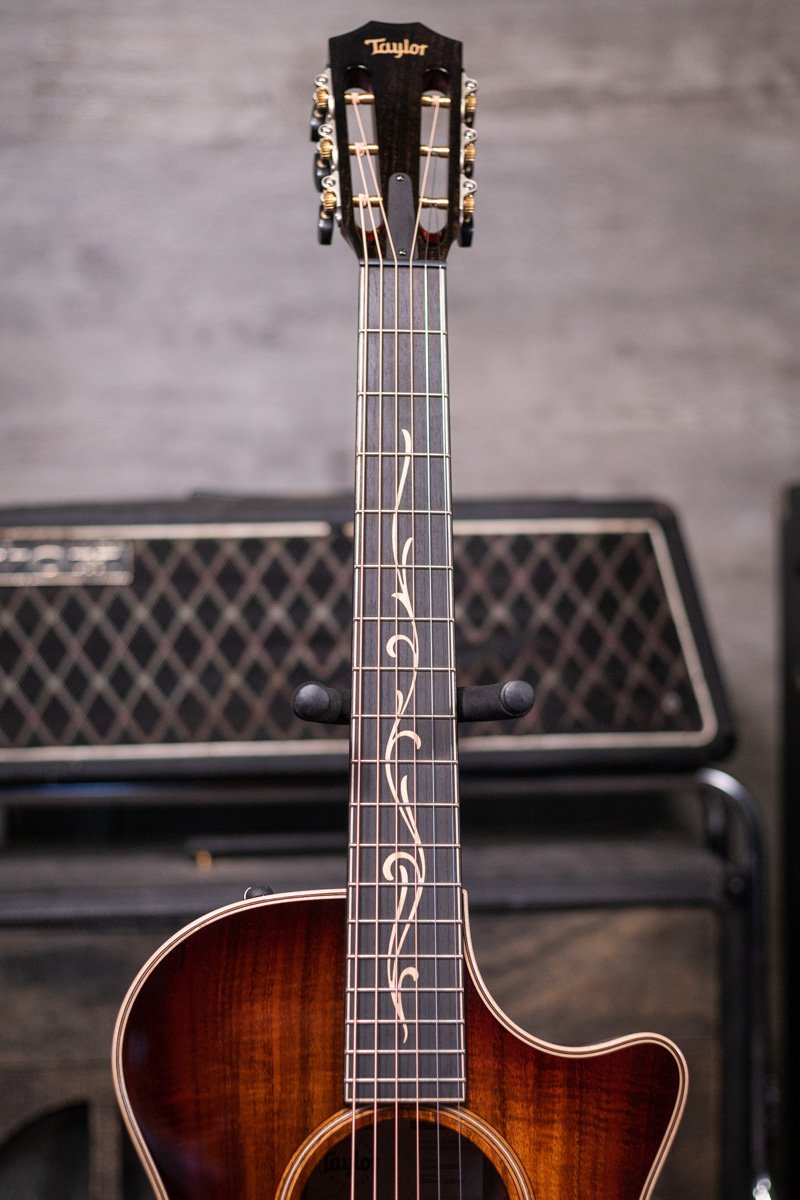 Taylor K22ce 12-Fret Grand Concert Acoustic/Electric Guitar - Deluxe Hardshell Case