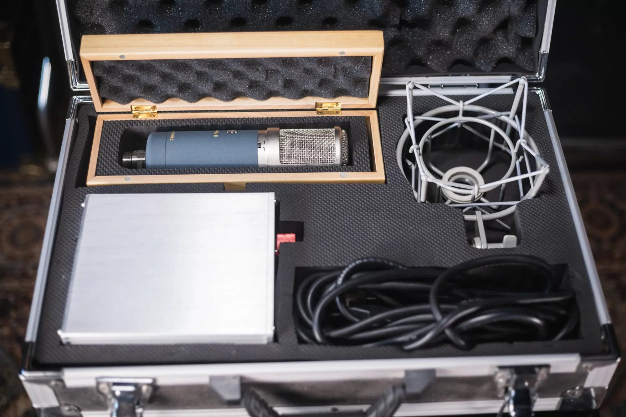 (RTO) SE Electronics Z5600a II Tube Microphone - Used