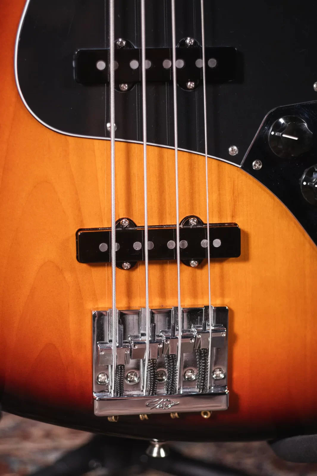 Fender Geddy Lee Jazz Bass - 3-Color Sunburst - Maple Fretboard w/Hardshell Case - Used
