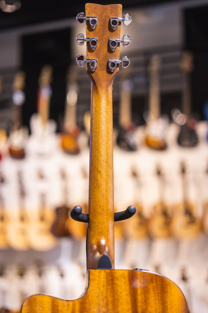 Yamaha FSX800C Small Body Acoustic-Electric Guitar - Natural