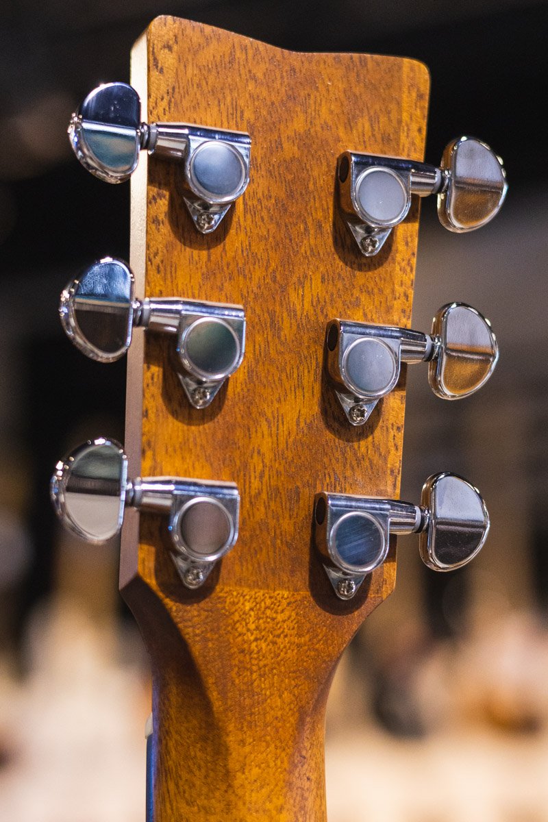 Yamaha FSX800C Small Body Acoustic-Electric Guitar - Natural